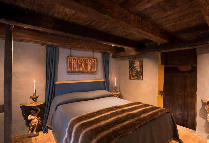 חדר סטנדרט, Confrérie Du Moyen âge