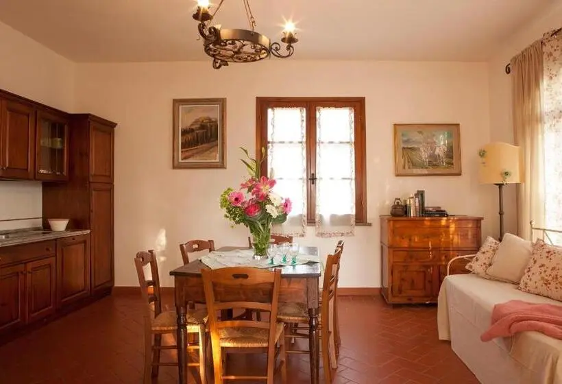 庭の見える１ベッドルームアパートメント, Agriturismo Tra Gli Ulivi, Chiappini