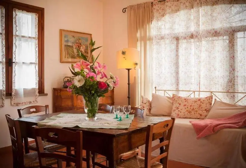 庭の見える１ベッドルームアパートメント, Agriturismo Tra Gli Ulivi, Chiappini