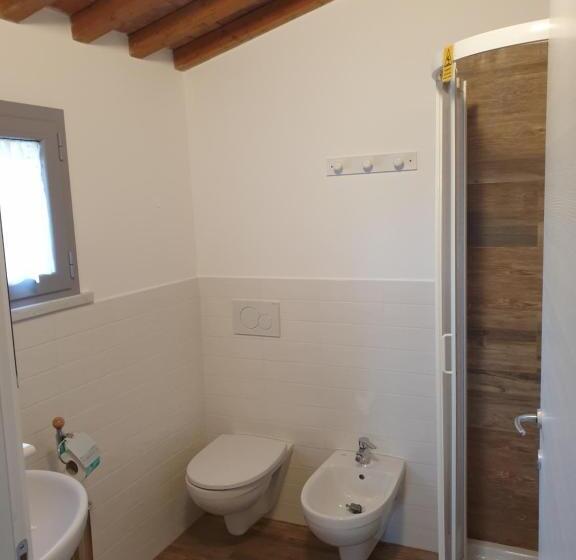 חדר סטנדרט לשלושה, Cà Thomas