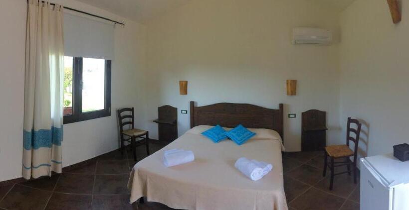 חדר סטנדרט, Agriturismo Turudhis