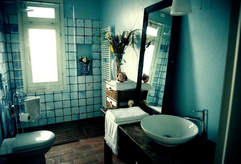 דירת חדר, Tenuta Santini