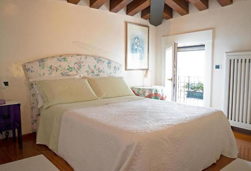 اتاق لوکس, Mini Suite Deluxe Isola Di Mezzo