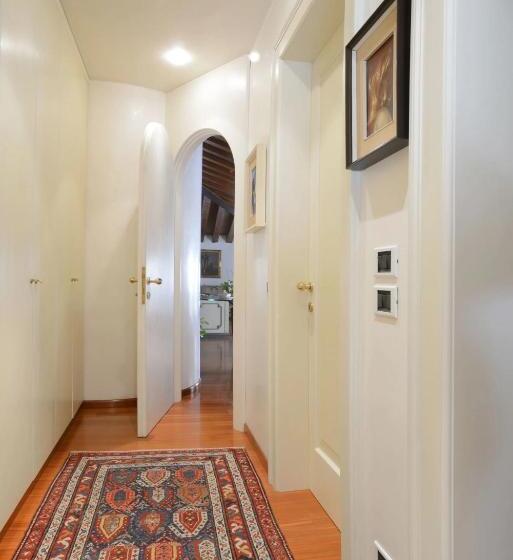 اتاق لوکس, Mini Suite Deluxe Isola Di Mezzo