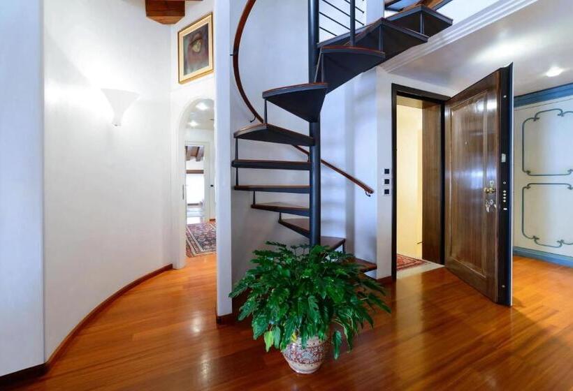 اتاق لوکس, Mini Suite Deluxe Isola Di Mezzo