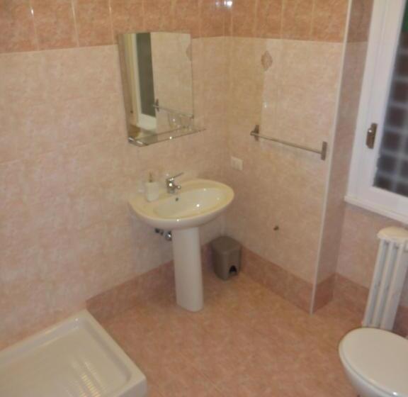 اتاق استاندارد, Romulea Guest House