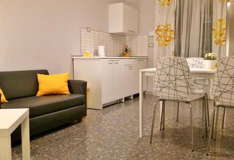 اتاق استاندارد با سرویس بهداشتی مشترک, Romulea Guest House