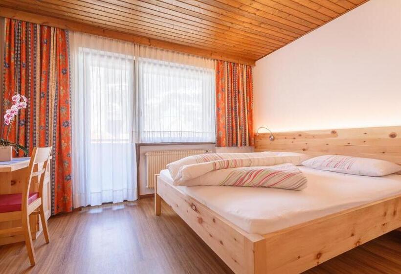 شقة غرفة واحدة, Residence Silvia