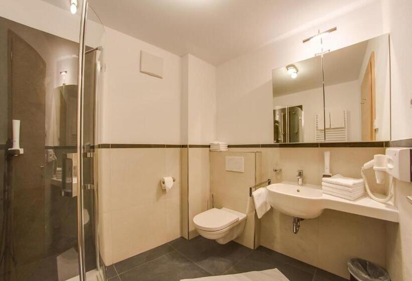 شقة غرفتين, Residence Silvia