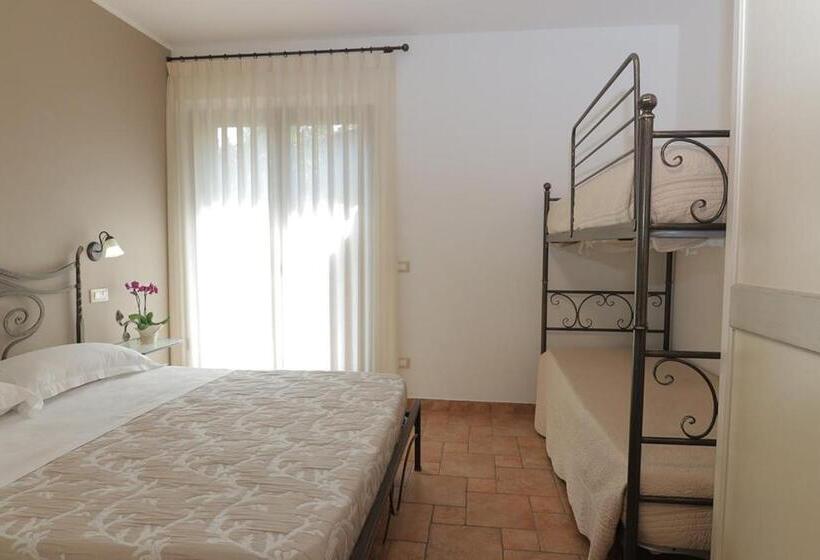 חדר סטנדרט לארבעה, Agriturismo Colle Tripio