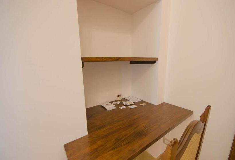 غرفة قياسية ثلاثية, Il Casino Di Remartello