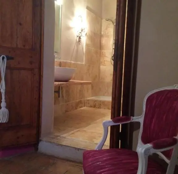 Juniorsviitti, Tenuta Di Vico Moricino