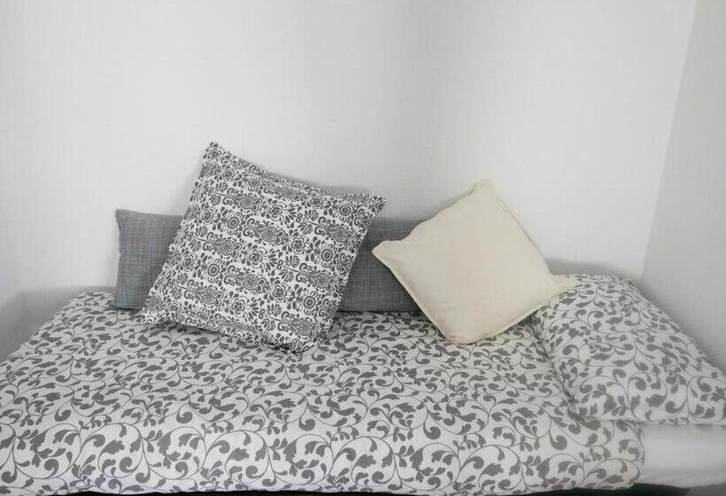 스탠다드 트리플 룸, Guesthouse Flora