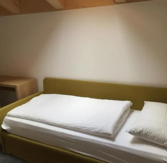 スタンダード４人部屋, R&b La Calzoleria