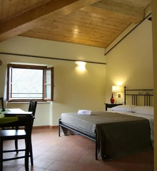 Perhehuone, Locanda Il Monastero