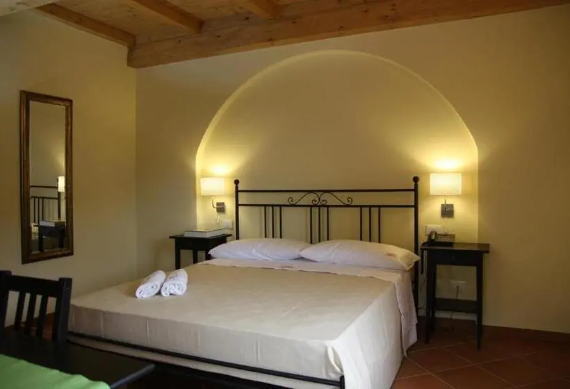 Standard-invahuone, Locanda Il Monastero