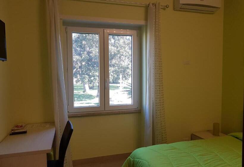 חדר יחיד נוף לגינה, Il Giardino Di Stella