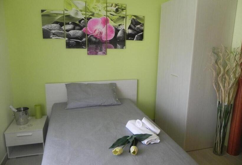 חדר יחיד נוף לגינה, Il Giardino Di Stella