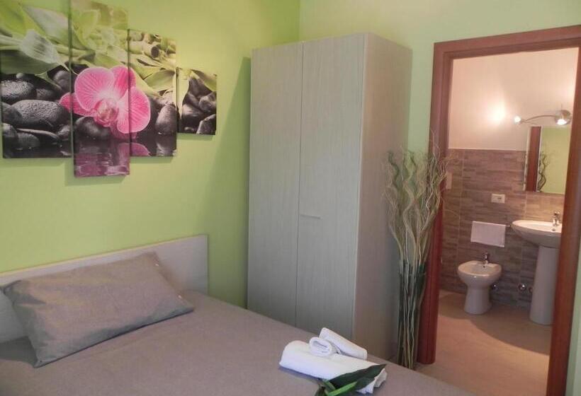 חדר יחיד נוף לגינה, Il Giardino Di Stella