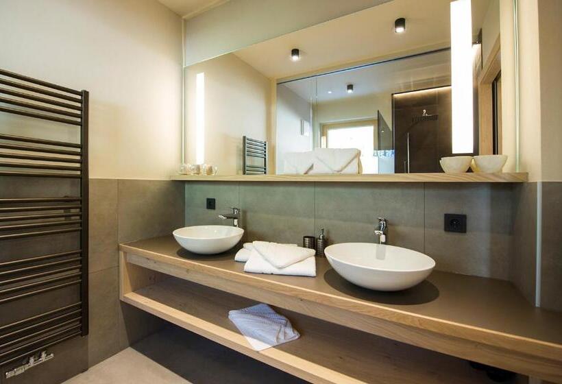 Апартаменты 1 Спальня с Балконом, Haus Gregori