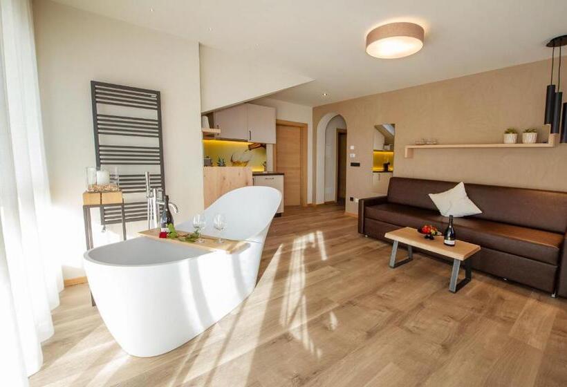 Апартаменты 1 Спальня Вид на Бассейн, Haus Gregori
