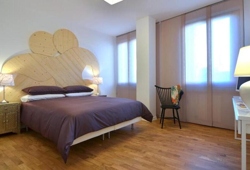 带1个卧室的顶楼公寓, Angelina Urban Lodge