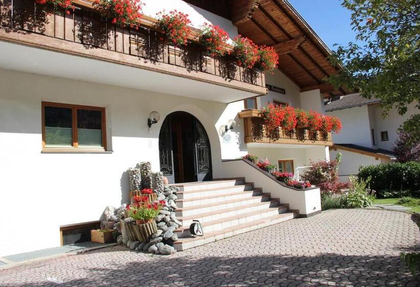 Апартаменты 2 Спальни, Aparthotel Garni Haus Hubertus