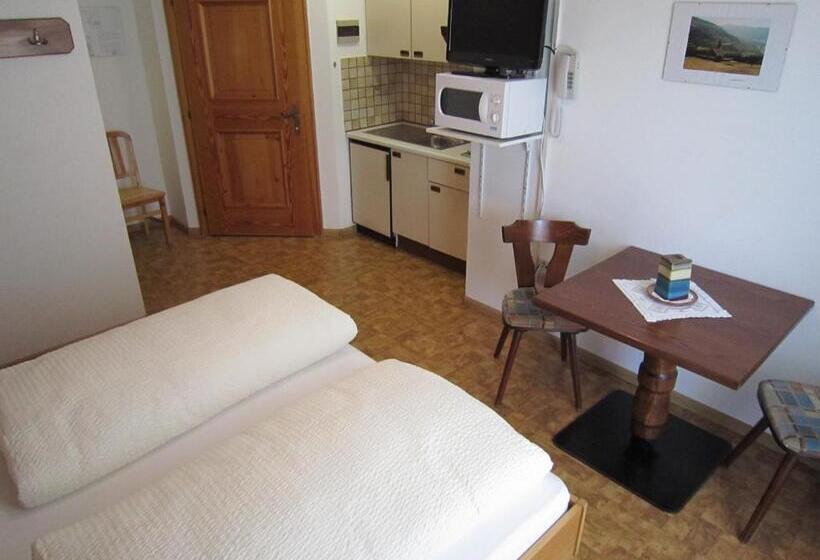 סטודיו סטנדרט עם מרפסת, Aparthotel Garni Haus Hubertus