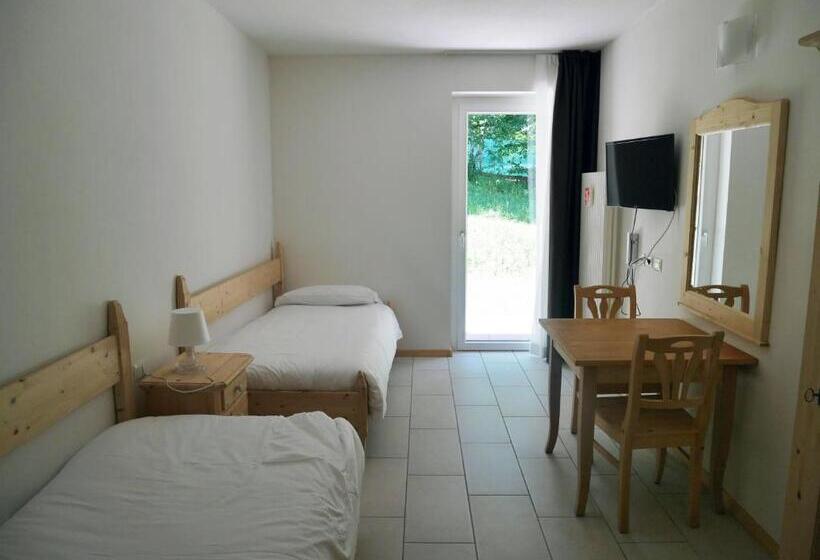 סוויטת ג'וניור, Elbele Garnì