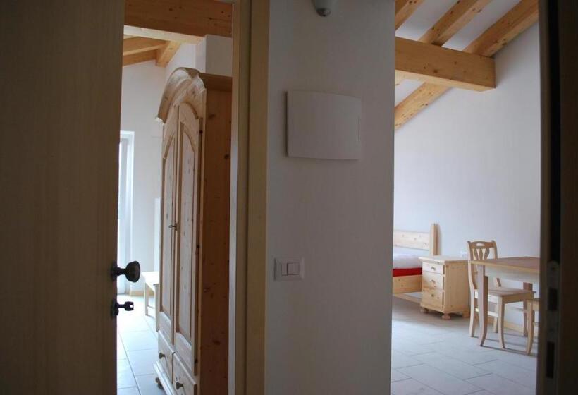 סוויטת ג'וניור, Elbele Garnì