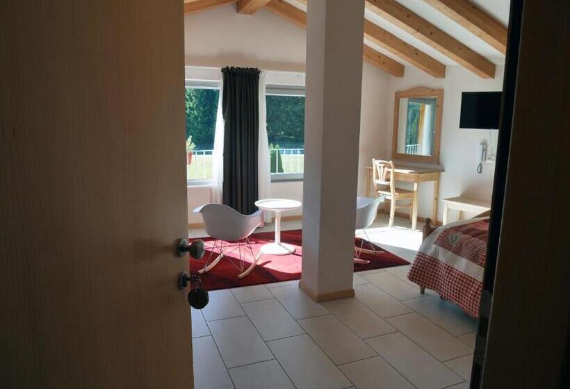 סוויטה נוף להרים, Elbele Garnì