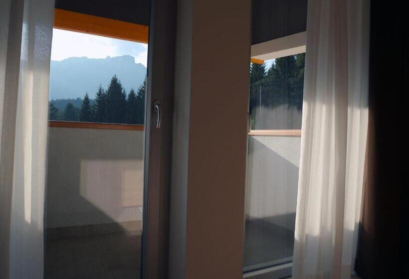 חדר סטנדרט יחיד, Elbele Garnì