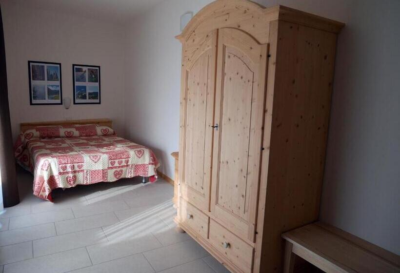 חדר סטנדרט יחיד, Elbele Garnì