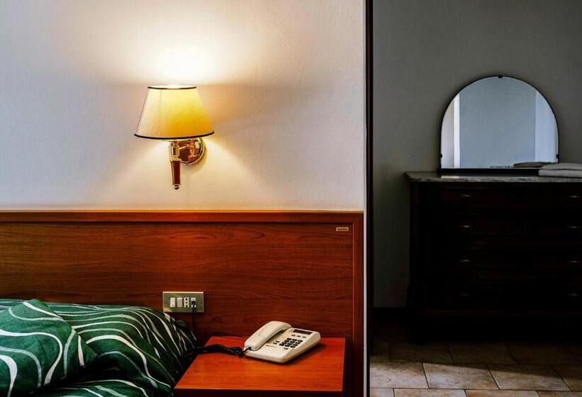 스탠다드 트리플 룸, Agriturismo Cascina Del Vai