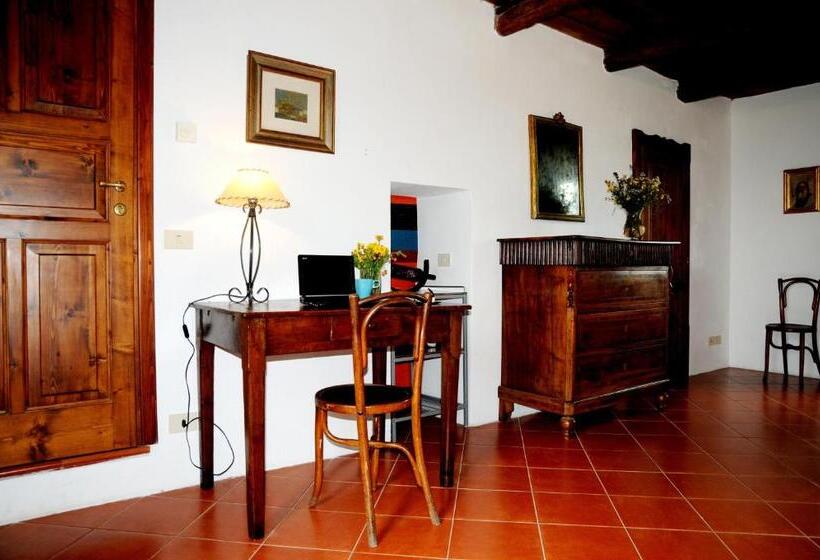 استودیوی استاندارد, Agriturismo Naioli