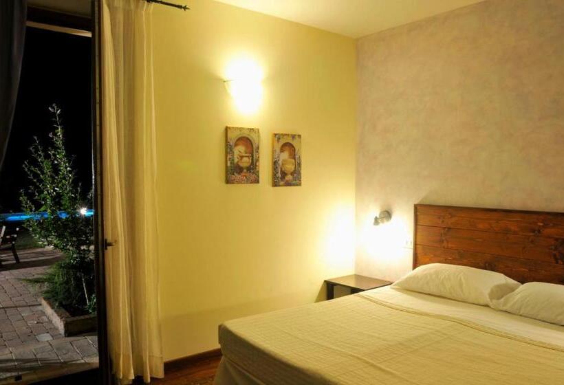 Дом 1 Спальня, Country House Binnella