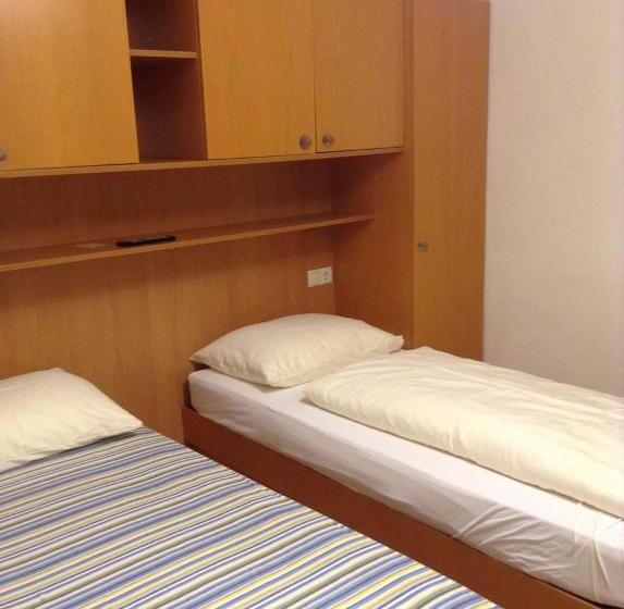 اتاق استاندارد با بالکن, Ottenkellerhof