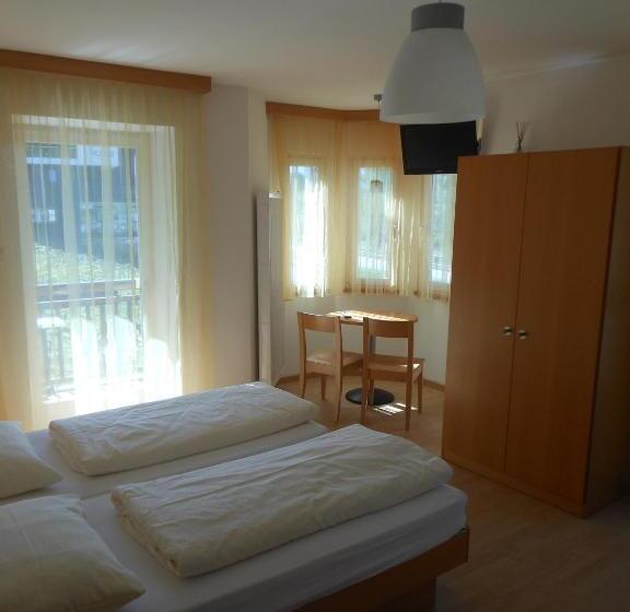 اتاق استاندارد با بالکن, Ottenkellerhof