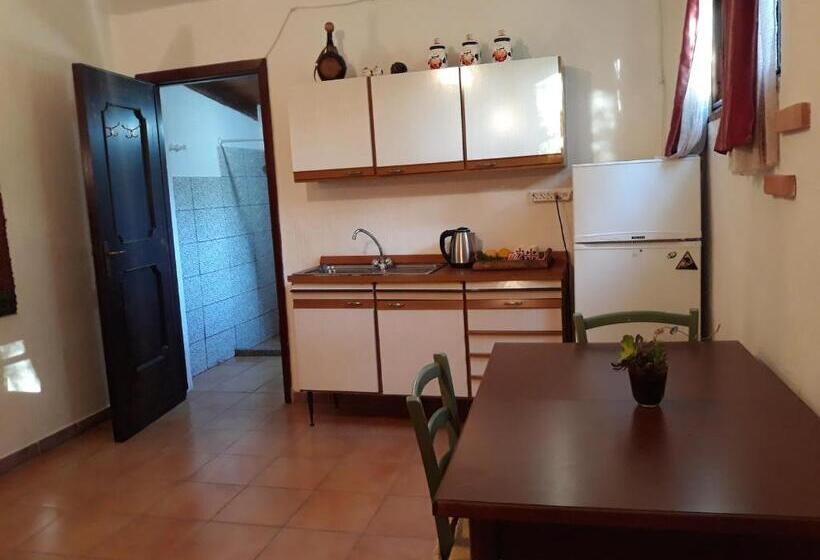 غرفة قياسية رباعية, S Imbragu Farm B&b