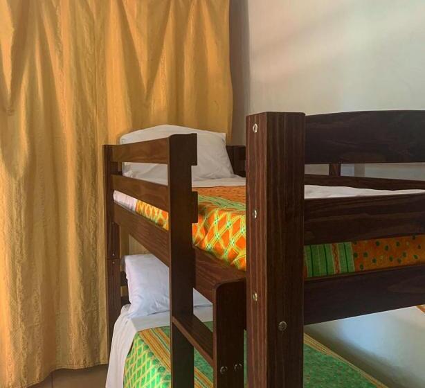 غرفة قياسية رباعية, S Imbragu Farm B&b