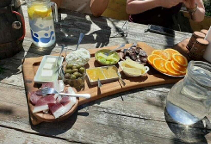 غرفة قياسية رباعية, S Imbragu Farm B&b