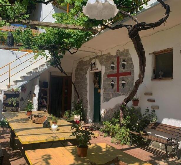 غرفة قياسية ثلاثية, S Imbragu Farm B&b