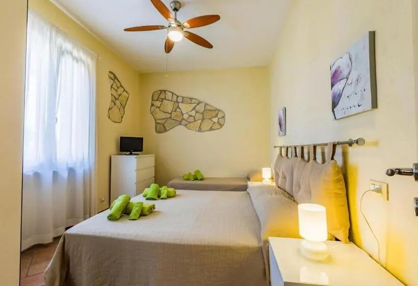 Standard Triple Room with Terrace, Da Milena