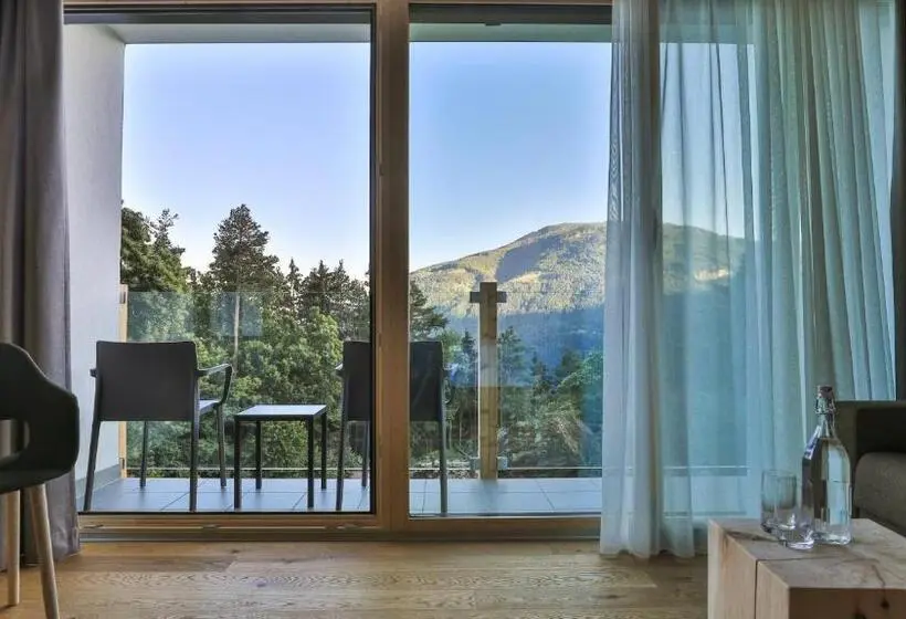 Deluxe-huone, Ladurner