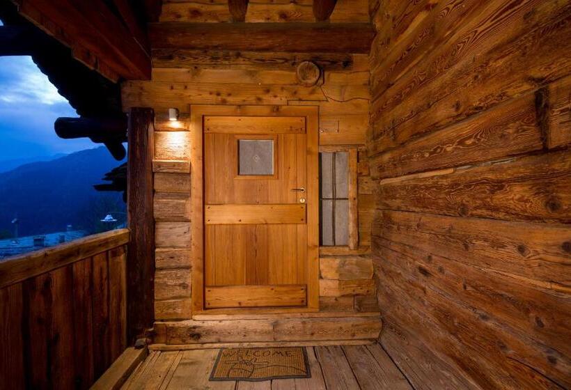 סוויטה, Walser House