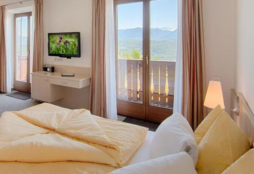 Perhehuone, Pension Christl