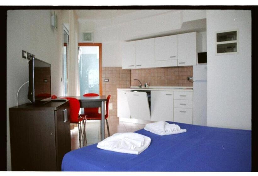 استودیوی استاندارد با چشم‌انداز دریا, Tropicana Residence