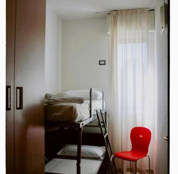 דירת שני חדרים עם מרפת, Tropicana Residence