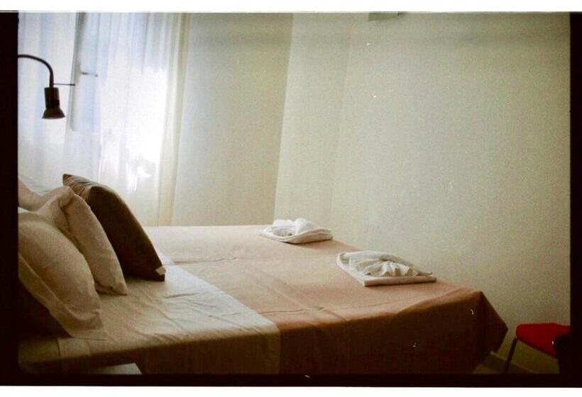 آپارتمان 2 خوابه با بالکن, Tropicana Residence