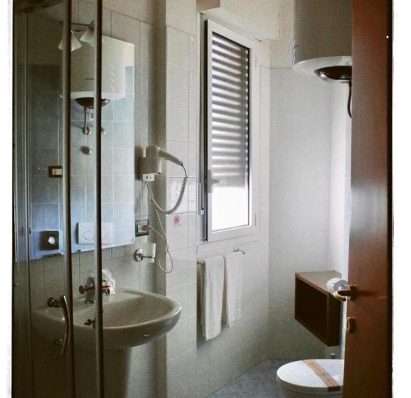 דירת חדר נוף לים, Tropicana Residence